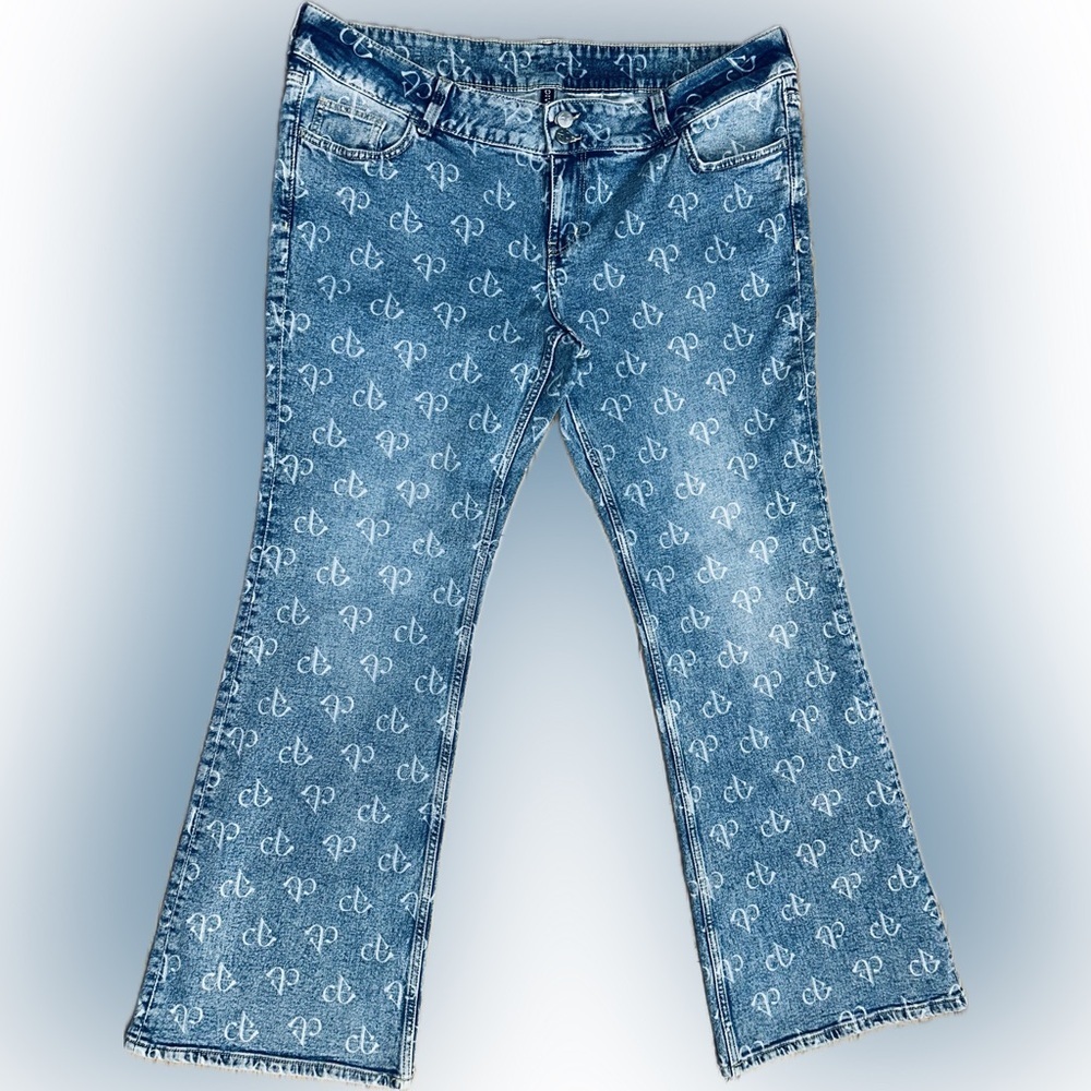 NWT H&M SZ 18 blue/white women’s 5-pocket flare leg blue jeans/waist 42”-44” - Picture 2 of 3